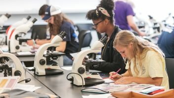 Halbert-Walling Research Center provides room for discovery